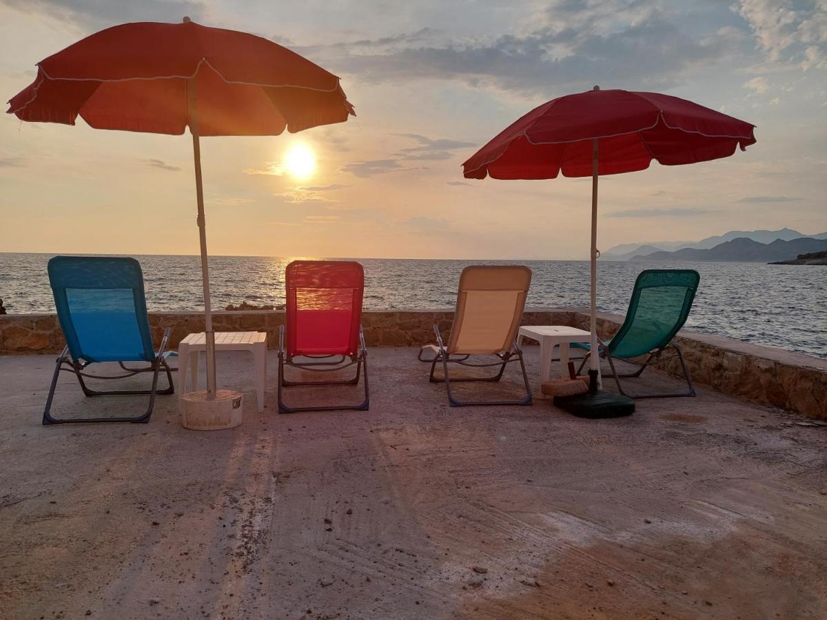 Beach Apartment With Beach Chairs N.1 Utjeha Buitenkant foto