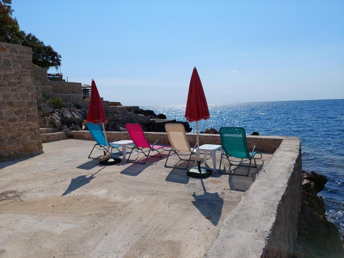 Beach Apartment With Beach Chairs N.1 Utjeha Buitenkant foto