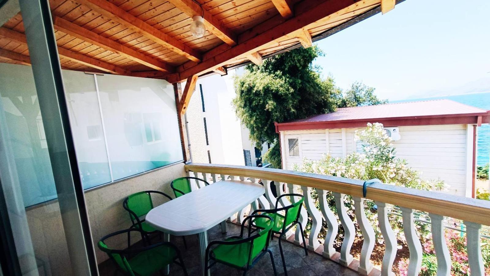 Beach Apartment With Beach Chairs N.1 Utjeha Kamer foto