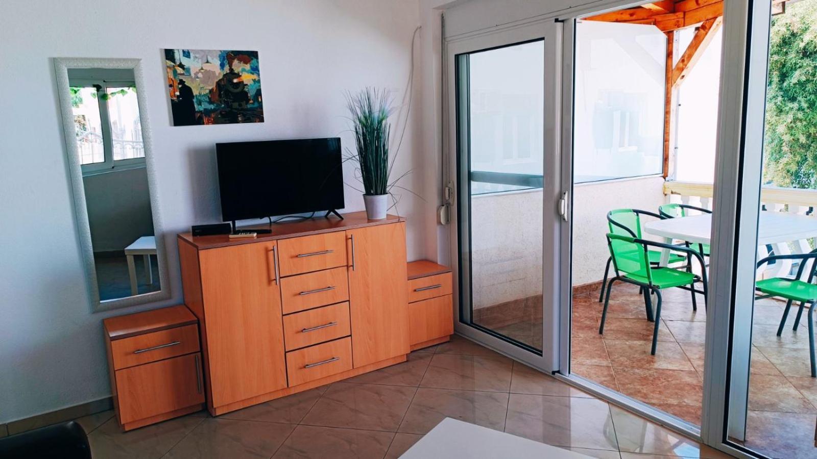 Beach Apartment With Beach Chairs N.1 Utjeha Kamer foto